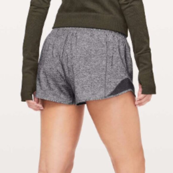 Lululemon Hotty Hot Short *High-Rise 2.5" Heather Lux Multi Black Size 12 - Picture 3 of 7